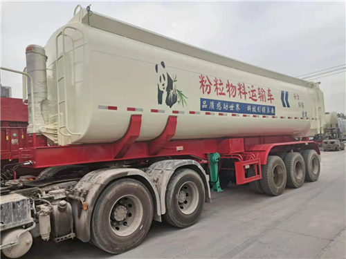 山東水泥罐車廠家